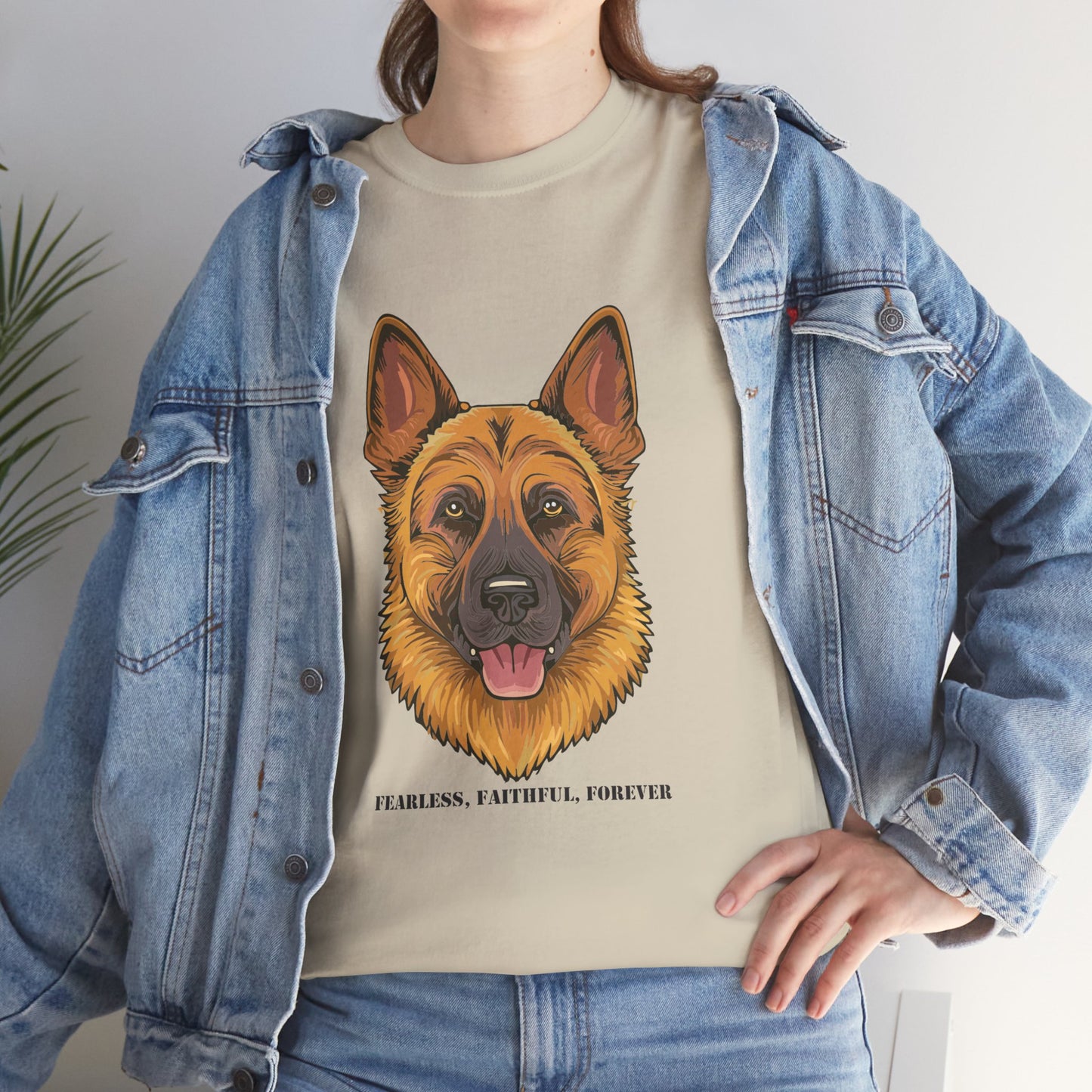 Camiseta unisex de algodón grueso con diseño de pastor alemán: valiente, fiel y eterno.