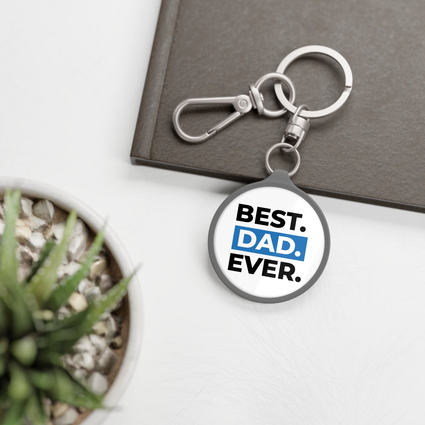 Best Dad Ever Keyring Tag - Perfect Gift for Father's Day and Everyday Usability
