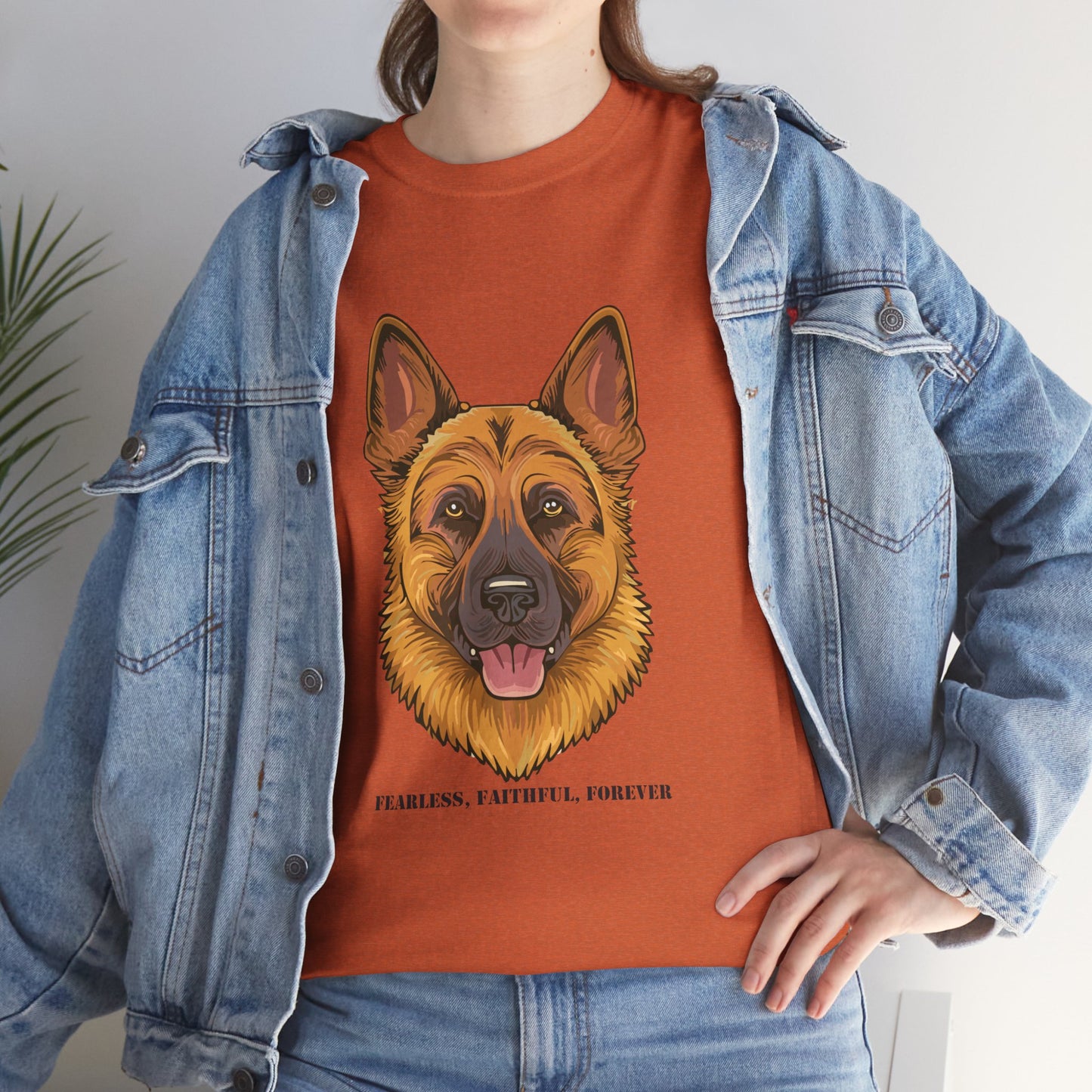 Camiseta unisex de algodón grueso con diseño de pastor alemán: valiente, fiel y eterno.