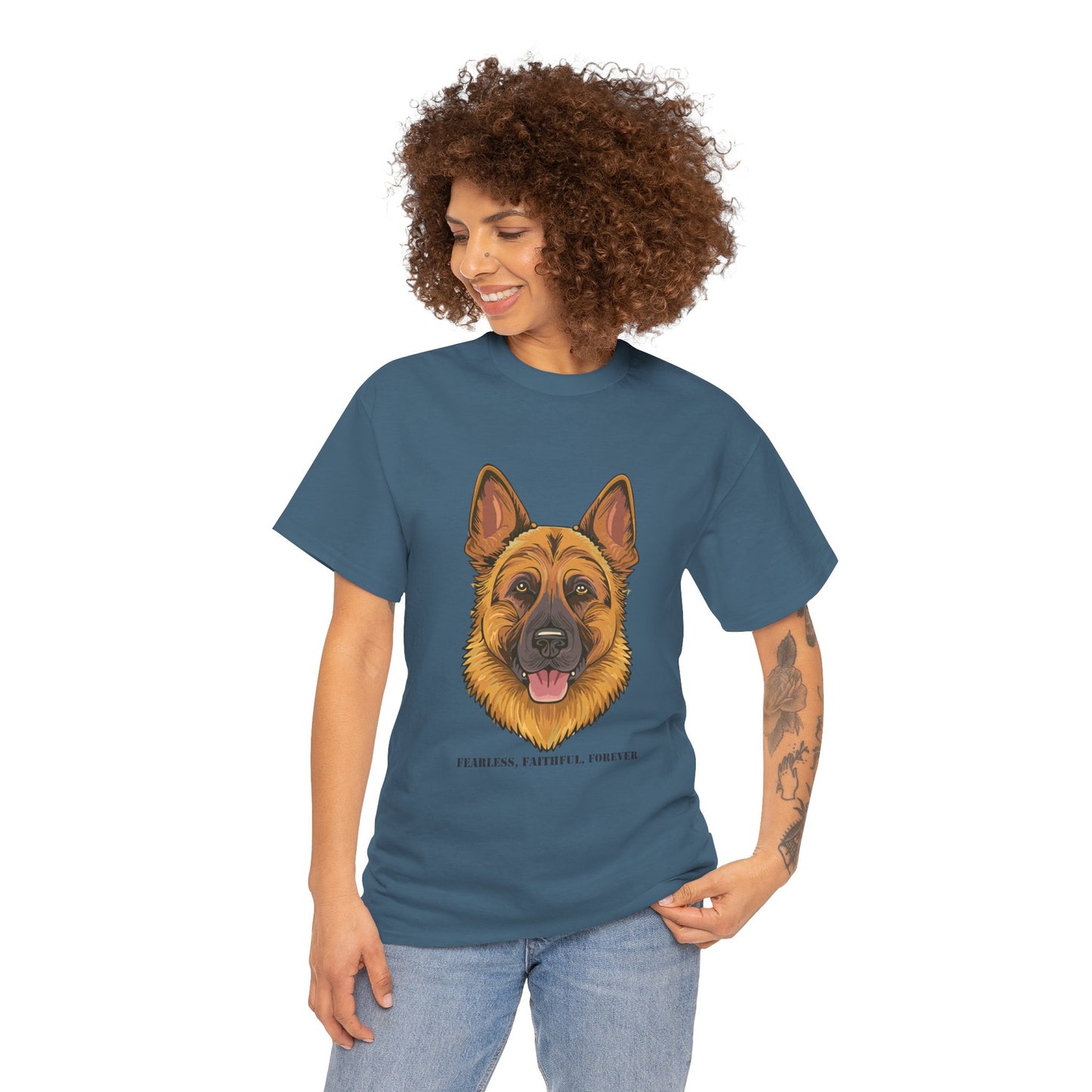 Camiseta unisex de algodón grueso con diseño de pastor alemán: valiente, fiel y eterno.