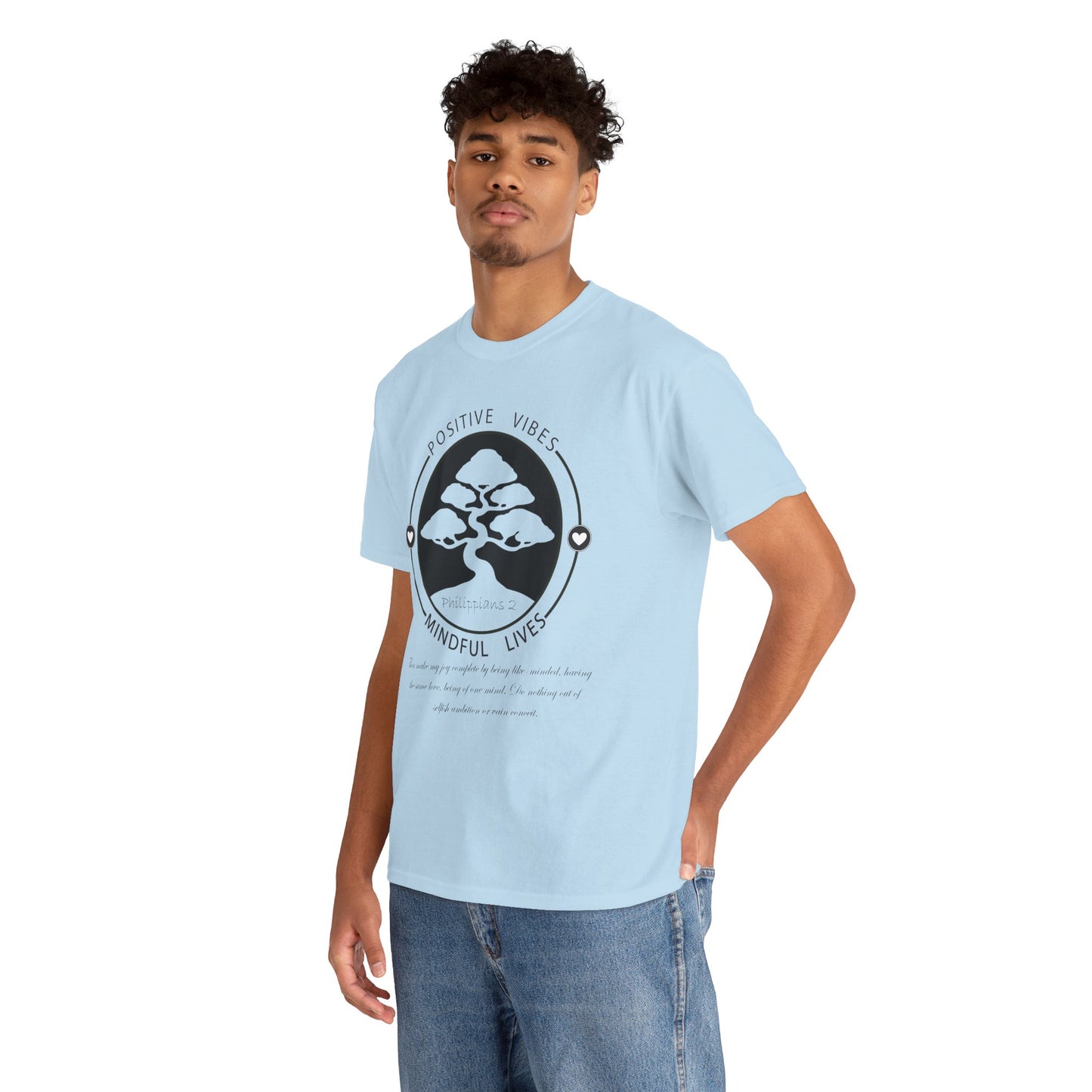 Camiseta unisex de algodón grueso con texto bíblico "Vidas conscientes, vibraciones positivas"