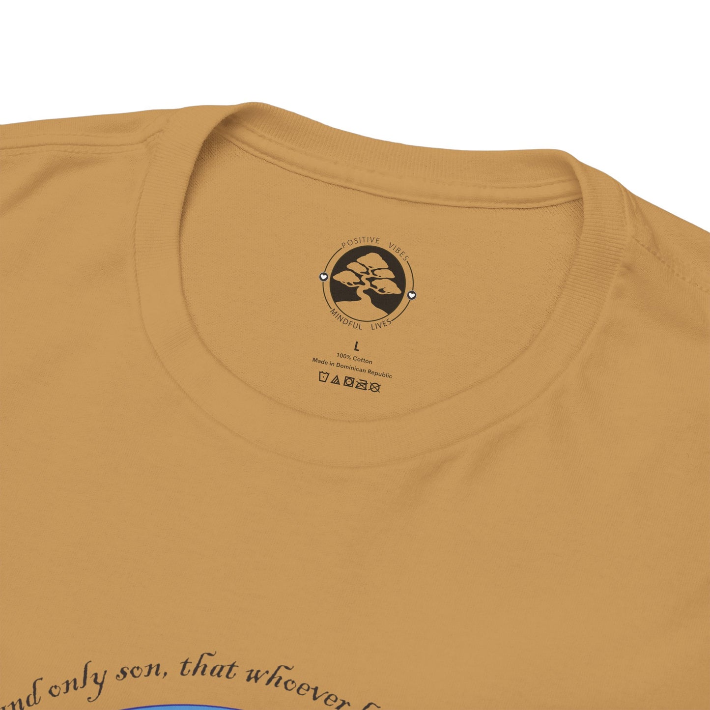 Camiseta de algodón unisex ecológica - Diseño "Porque tanto amó Dios al mundo"
