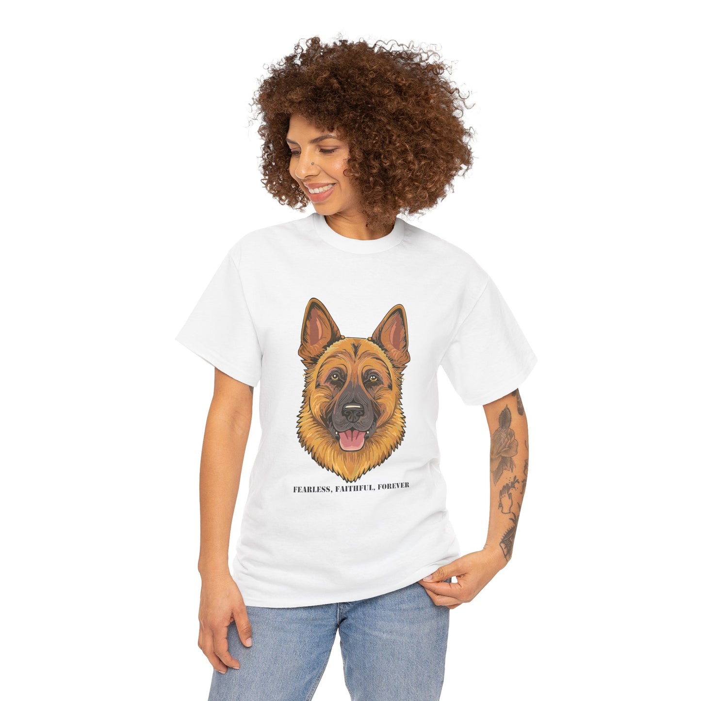 Camiseta unisex de algodón grueso con diseño de pastor alemán: valiente, fiel y eterno.